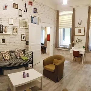 Wolf With Terrace By Nw Apartment Budapest