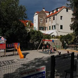 Happy Apartment