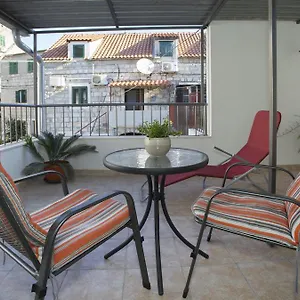 Felix Apartment